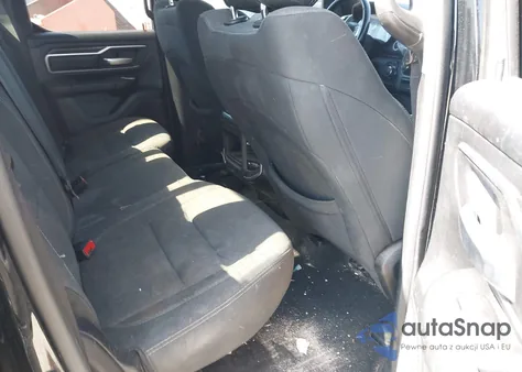 2021 Ram 1500 Big Horn 4X2 6'4 Box z USA, uszkodzony, nr VIN 1C6RREBT5MN801556